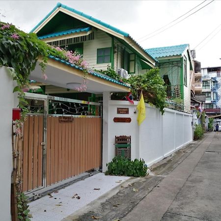 Baan Tepa Boutique House Bed and Breakfast Bangkok Eksteriør billede