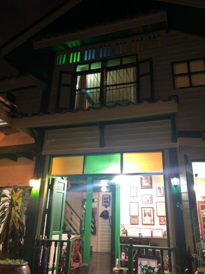 Baan Tepa Boutique House Bed and Breakfast Bangkok Eksteriør billede